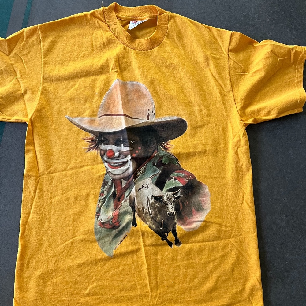 Navajo Rodeo Clown tee size M